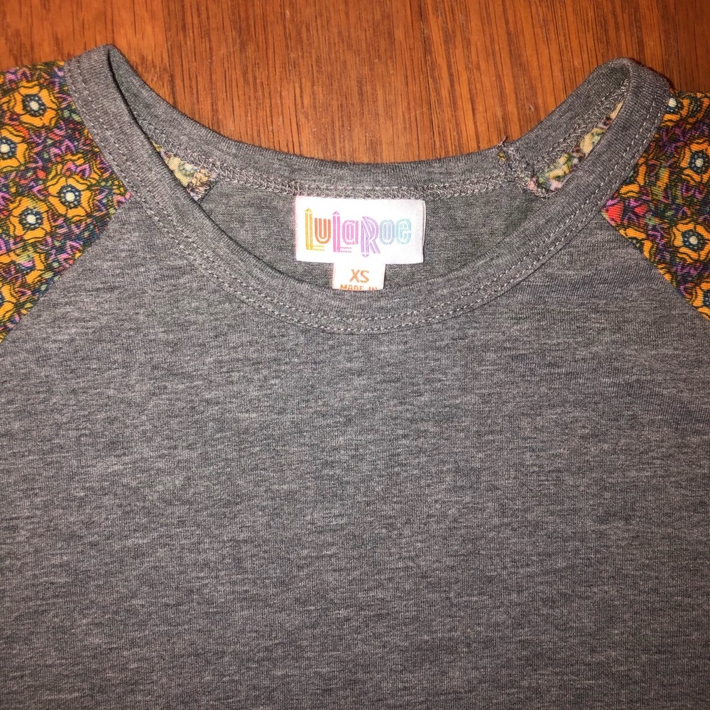 ✨2/$20✨LulaRoe • Randy Shirt - Picture 3 of 5